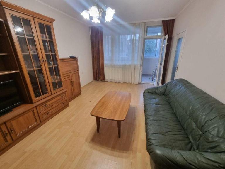 Тристаен в град София, Слатина
